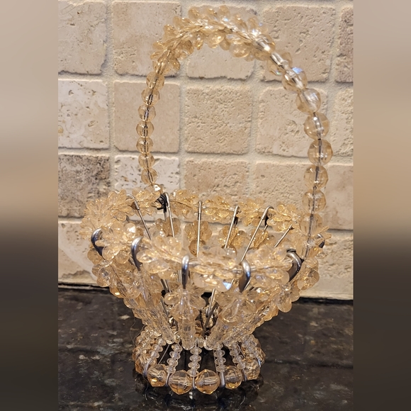 Vintage Safety Pin Art Basket - Picture 3 of 11